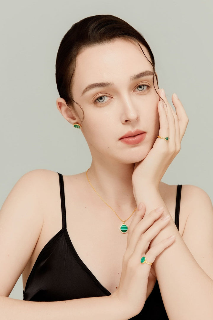 0.35Ct Round Malachite Pendant Paved with Diamonds - MoonClosing