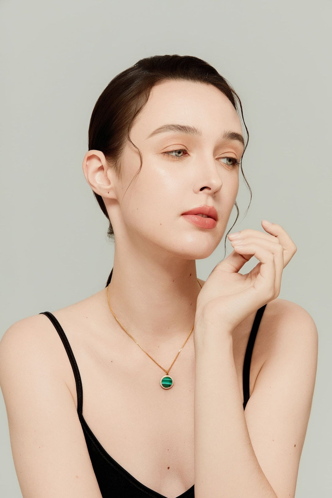 0.35Ct Round Malachite Pendant Paved with Diamonds - MoonClosing
