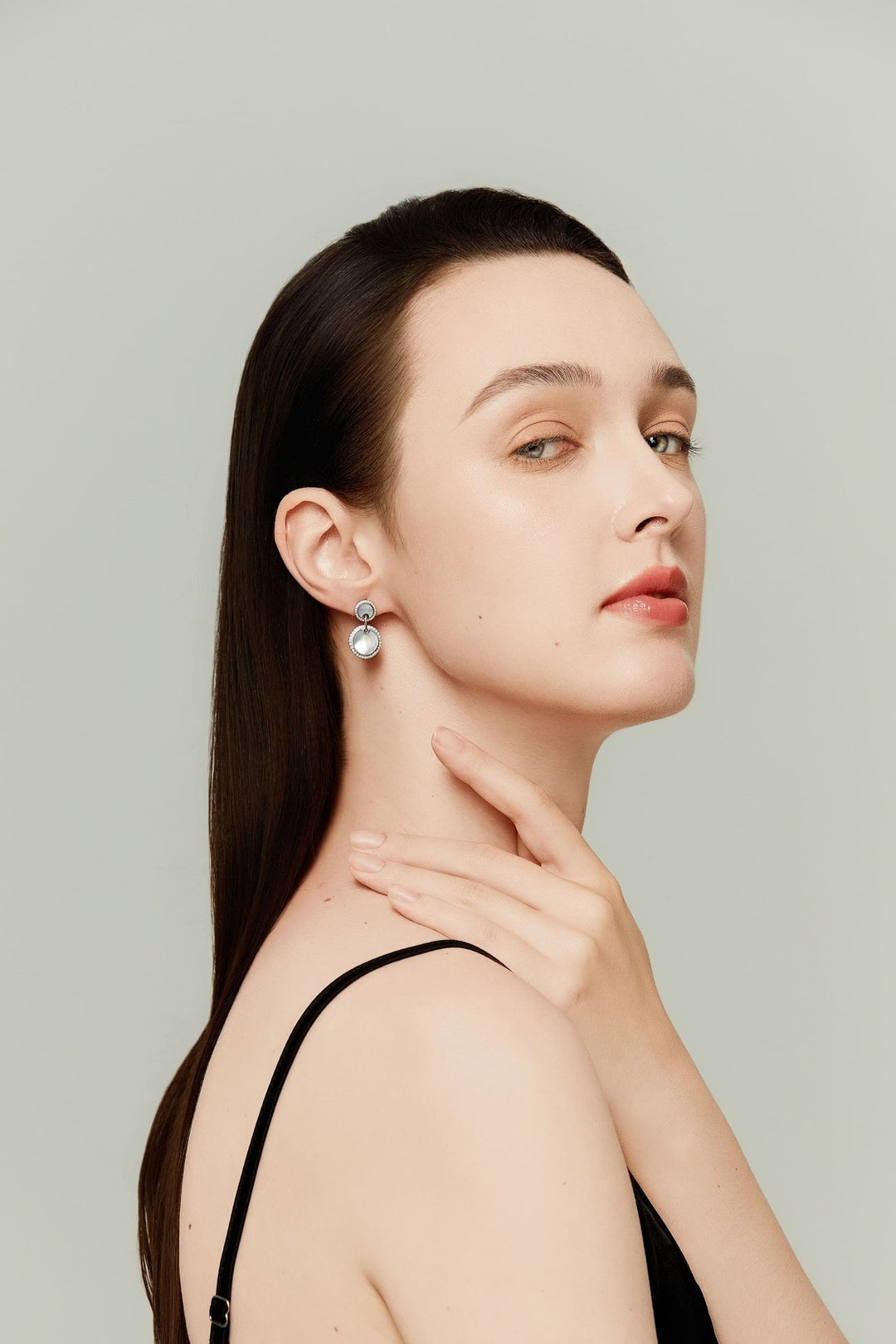 0.6Ct Mother - of - Pearl Drop Earrings with Diamonds - MoonClosing