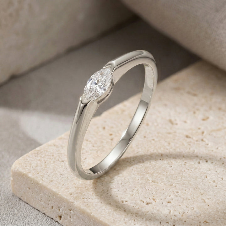 Slim Marquise Ring | White Gold