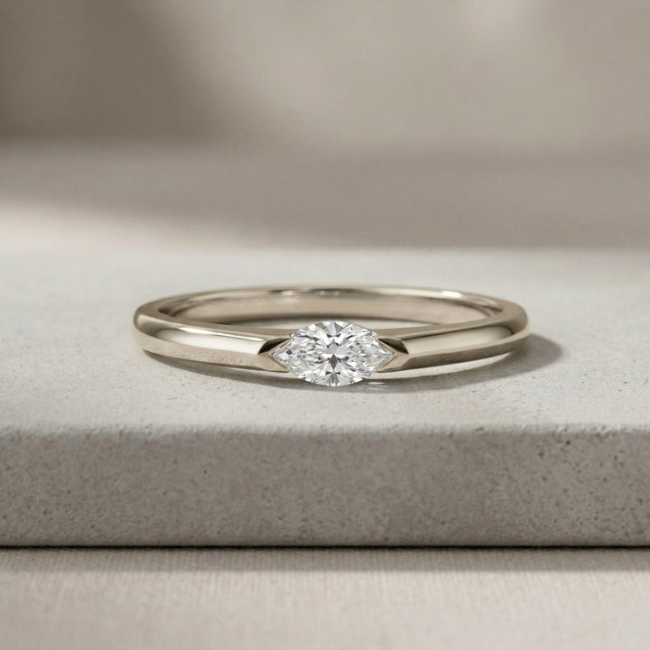 Slim Marquise Ring | White Gold