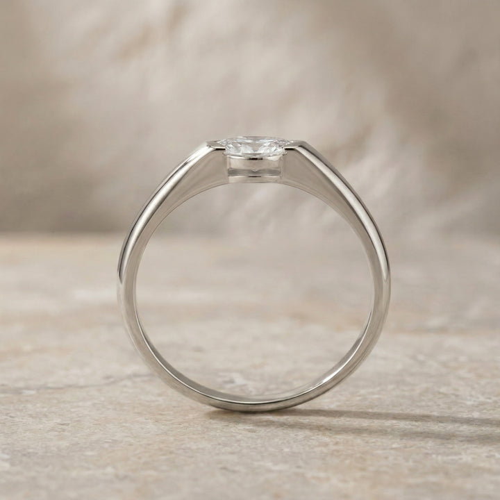 Slim Marquise Ring | White Gold