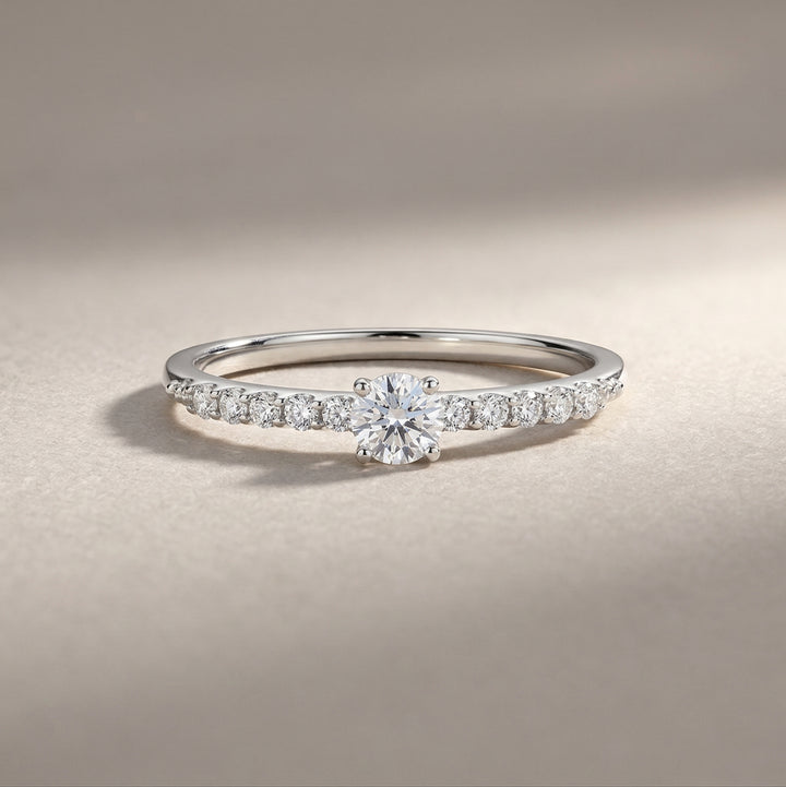 14K White Gold Brilliant-cut Diamond Ring