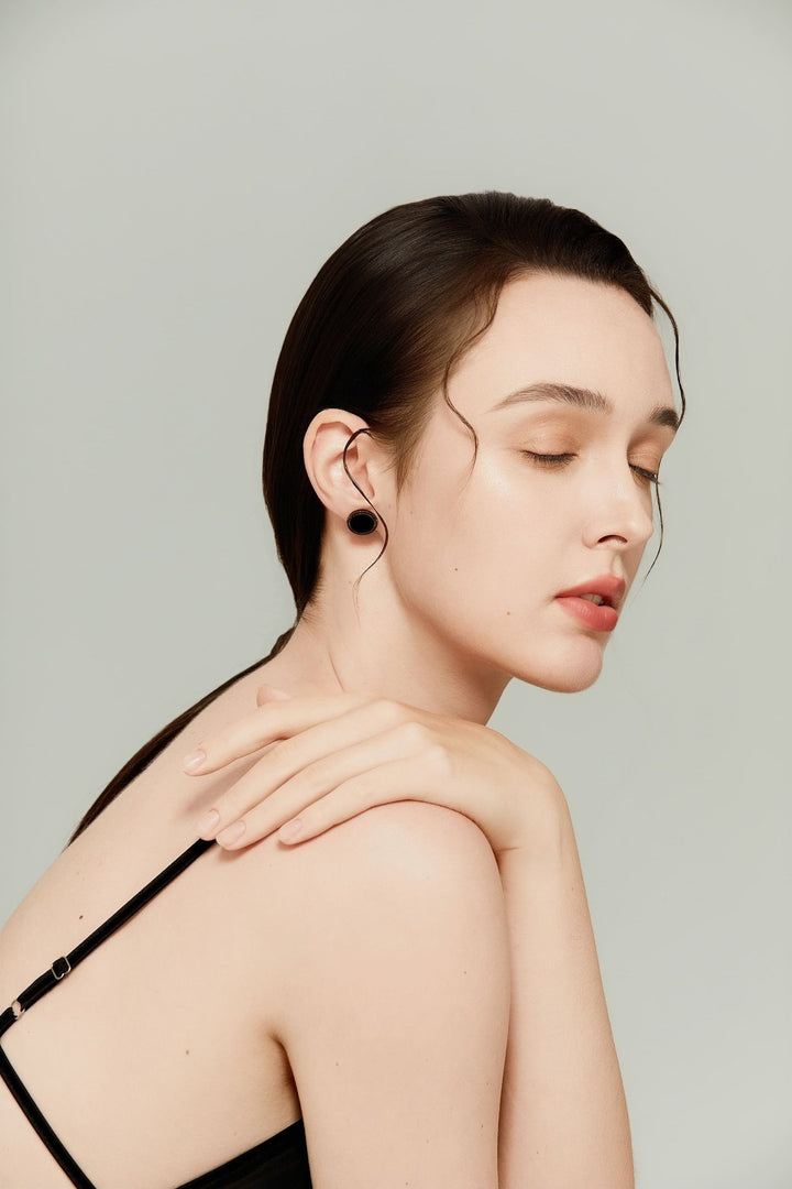 Black Rhodium Plated Sterling Silver Round Black Agate Earrings - MoonClosing